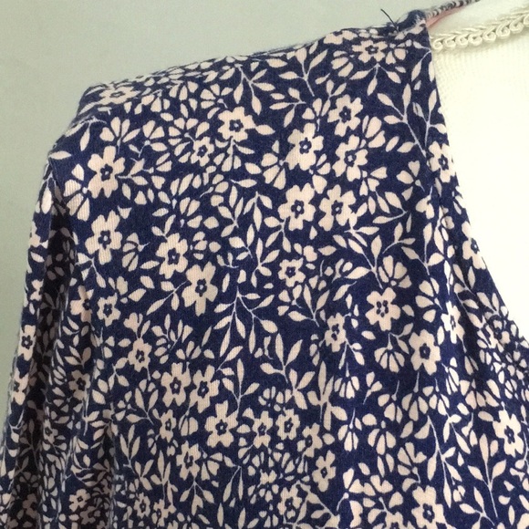 Juicy Couture crisscrossed front, size large - Picture 4 of 10